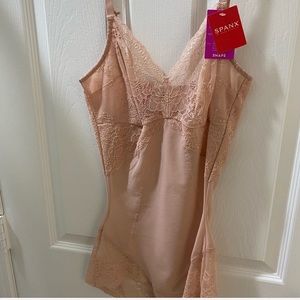 Spanx shapewear NWT medium